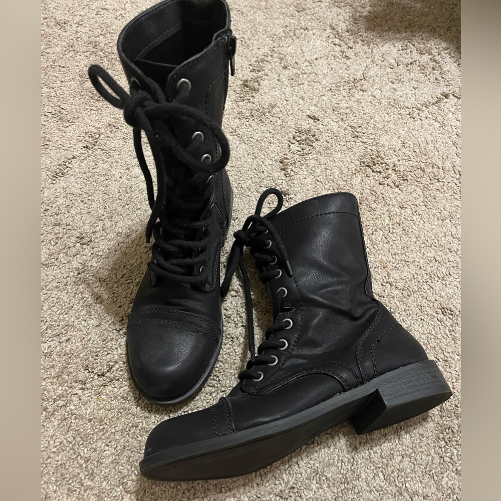Women’s combat boots